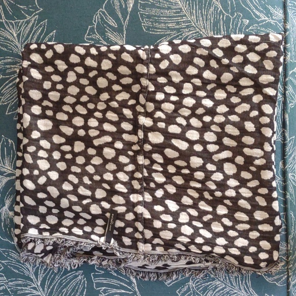 Animal print scarf - Picture 2 of 5